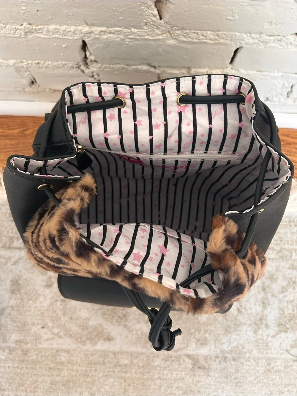 LUV Betsey Johnson Cat Faux Leather Backpack NWT